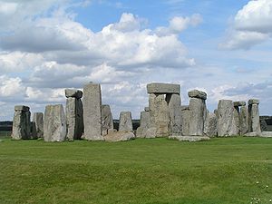 300px-Stonehenge_Total