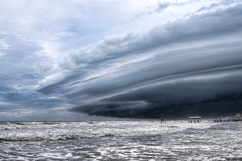 huge-storm-cloud-at-daytona-beach-jeff-smallwood